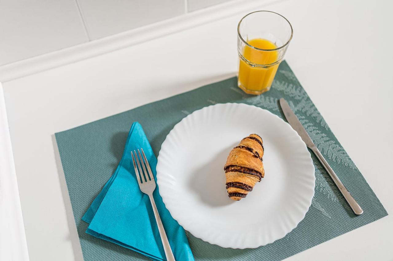 Sunny Dots Apartment - Free Parking! Budapest Esterno foto